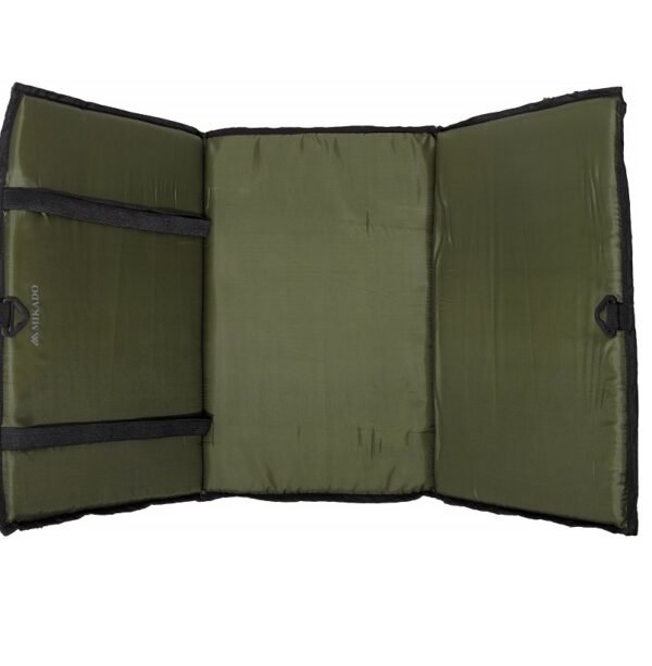 The Mikado Carp Unhooking Mat (90x47cm) offers essential protection for fish while ensuring convenience for anglers.