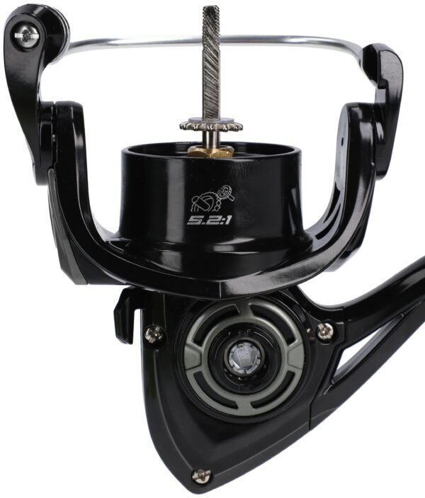 A universal reel with a front drag. The body, the rotor and the spool were made of a hardened graphite, that keeps its smooth and reliable action. Three available sizes will find their application in various angling techniques.