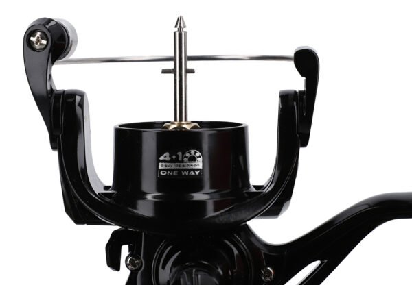 A reel with a rear drag and a shallow aluminum spool, dedicated for the float fishing techniques. The body and rotor are made of strong graphite, which guarantees smooth and perfect works for many seasons.