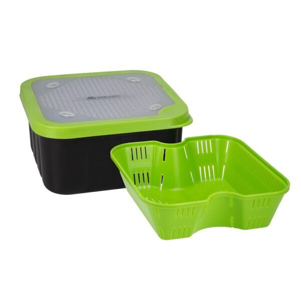 The Mikado Pellet Box with Strainer - designed for versatile bait preparation and storage. Its closed design, complete with a built-in strainer, ensures pellets soak evenly, enhancing their effectiveness.